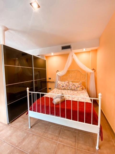 Apartamentos Turisticos Граус Екстериор снимка
